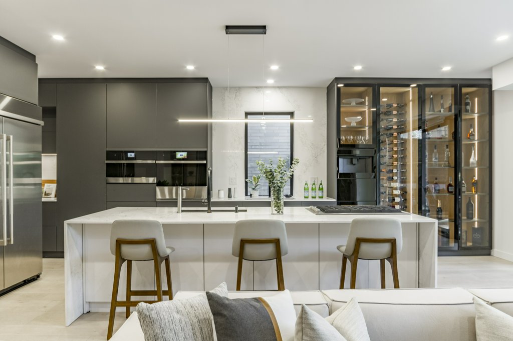 032-284 Ellis Ave-32_m.jpg
